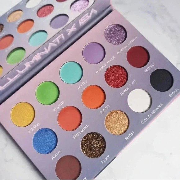 illumanti x isa eyeshadow pallete - Picture 6 of 7